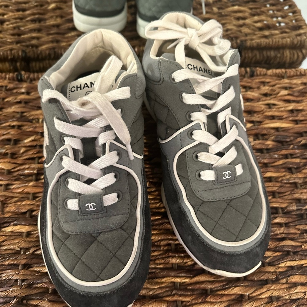 Chanel sneakers - Picture 2 of 5